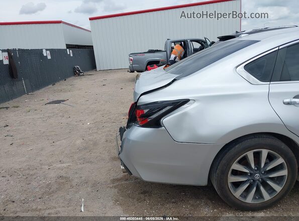 1N4AL3AP2JC226166 2018 NISSAN ALTIMA Silver Widok wnętrza z przodu
