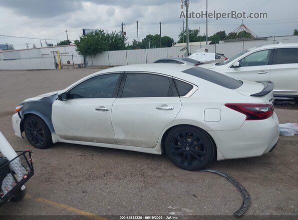 1N4AL3AP2JC227804 2018 NISSAN ALTIMA White Панорамний вид салону 360°
