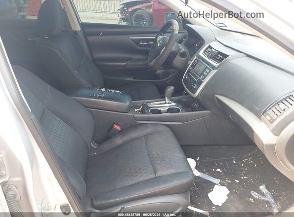 1N4AL3AP2JC289252 2018 NISSAN ALTIMA Серебряный Вид салона спереди