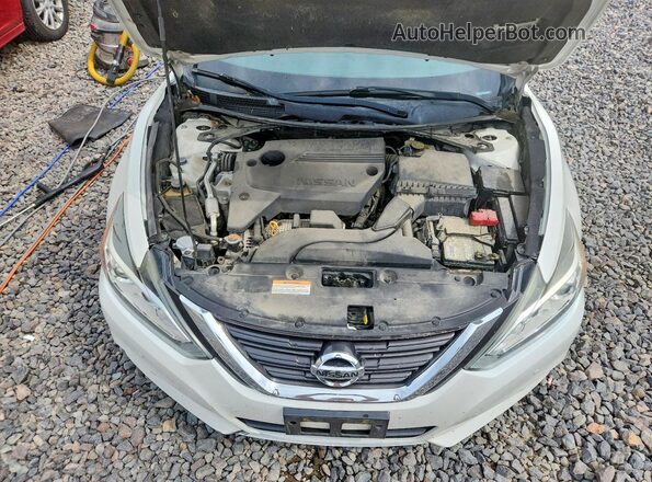 1N4AL3AP3GC174068 2016 NISSAN ALTIMA White Rear interior view