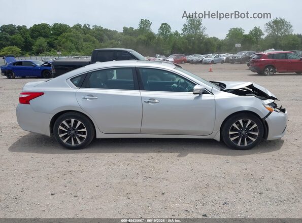 1N4AL3AP3HC108959 2017 NISSAN ALTIMA Gray Vista interior trasera