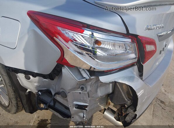 1N4AL3AP3HC128256 2017 NISSAN ALTIMA Silver Front view
