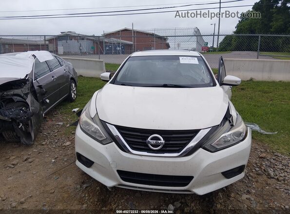 1N4AL3AP3HC159474 2017 NISSAN ALTIMA White Rear interior view