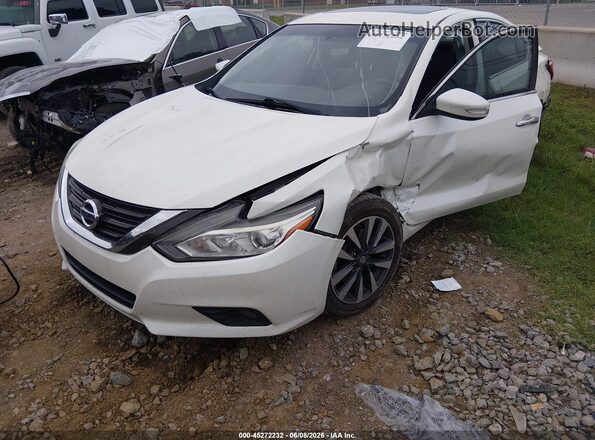 1N4AL3AP3HC159474 2017 NISSAN ALTIMA White Front view