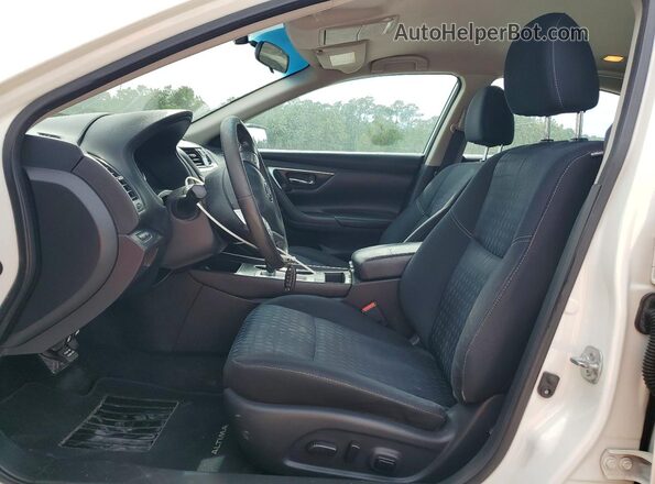 1N4AL3AP3HC215848 2017 NISSAN ALTIMA Белый Вид салона спереди