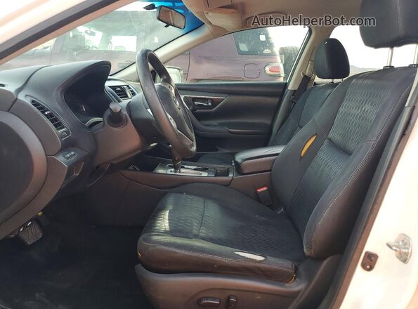 1N4AL3AP3HC253564 2017 NISSAN ALTIMA White Widok wnętrza z przodu