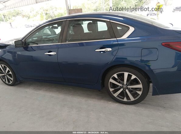 1N4AL3AP3HC286015 2017 NISSAN ALTIMA Blue 360 interior view