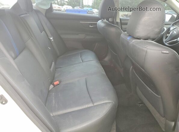 1N4AL3AP3JC138100 2018 NISSAN ALTIMA White Հետևի նստատեղերի տեսք