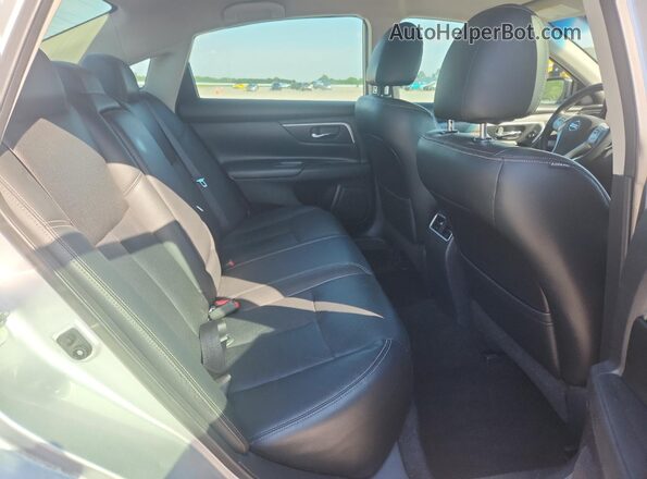 1N4AL3AP3JC206895 2018 NISSAN ALTIMA Silver Հետևի նստատեղերի տեսք