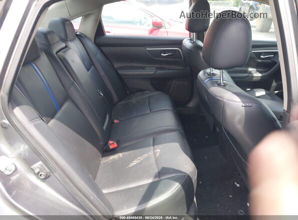 1N4AL3AP3JC240884 2018 NISSAN ALTIMA Silver Widok naklejki z numerem VIN