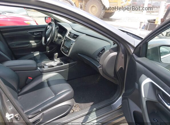 1N4AL3AP3JC240884 2018 NISSAN ALTIMA Silver Widok wnętrza z przodu