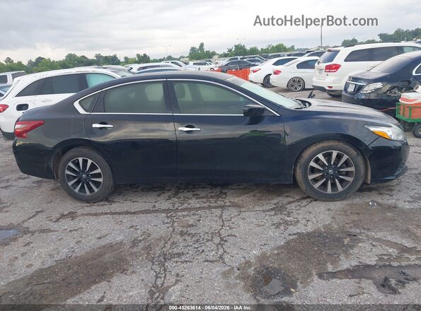 1N4AL3AP3JC267549 2018 NISSAN ALTIMA Black Rear interior view