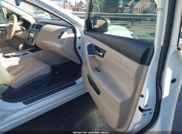 1N4AL3AP4GC194197 2016 NISSAN ALTIMA White Սալոնի դիմացի տեսք