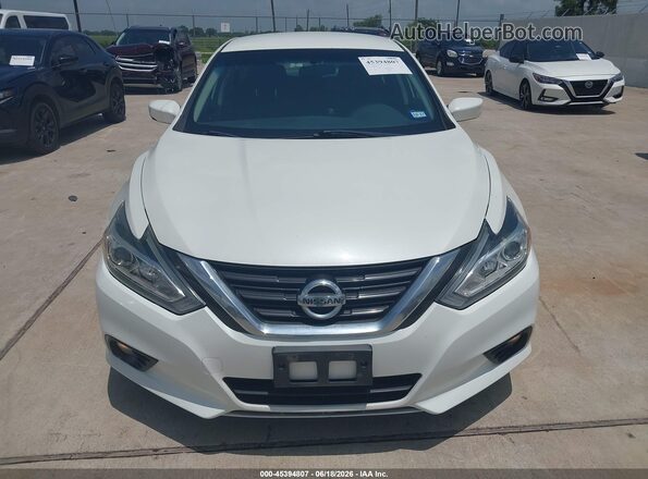 1N4AL3AP4HC169334 2017 NISSAN ALTIMA White Widok z przodu