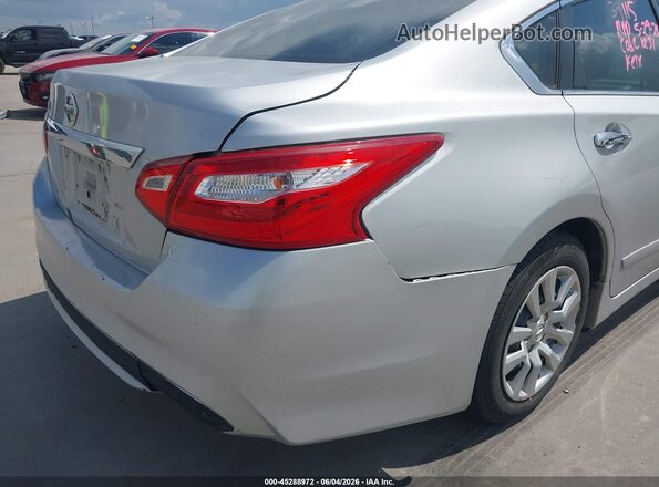 1N4AL3AP4HC271166 2017 NISSAN ALTIMA Серебряный Вид задней части салона