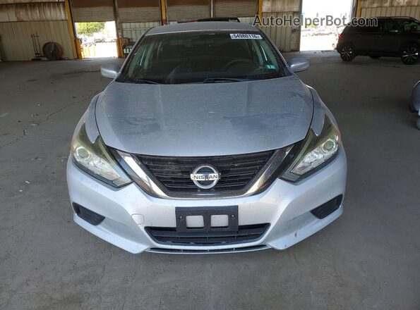 1N4AL3AP4HN352737 2017 NISSAN ALTIMA Silver Widok z przodu