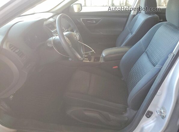 1N4AL3AP4HN352737 2017 NISSAN ALTIMA Silver Widok wnętrza z przodu