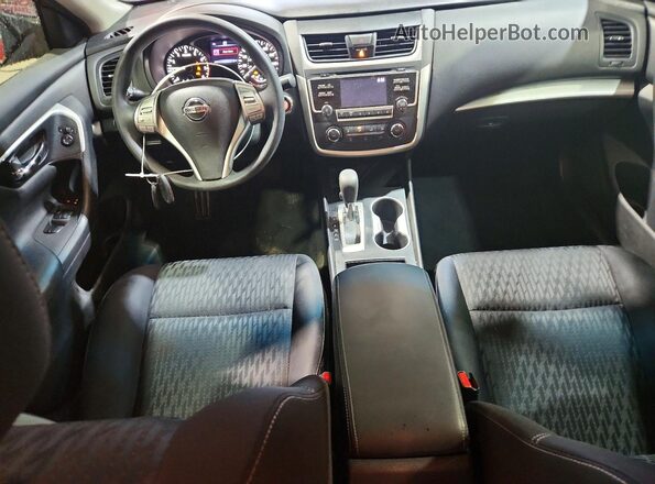 1N4AL3AP4JC111889 2018 NISSAN ALTIMA Burgundy Dashboard view