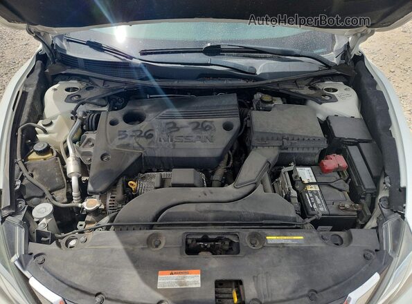 1N4AL3AP4JC122729 2018 NISSAN ALTIMA White Rear interior view