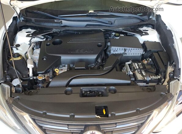 1N4AL3AP4JC151521 2018 NISSAN ALTIMA White Rear interior view
