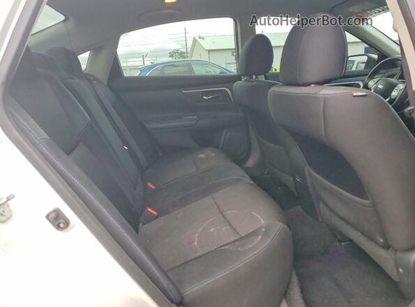 1N4AL3AP4JC260724 2018 NISSAN ALTIMA White უკანა სავარძლების ხედი