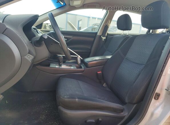 1N4AL3AP5GN326131 2016 NISSAN ALTIMA Silver Front interior view