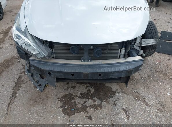 1N4AL3AP5HC228391 2017 NISSAN ALTIMA Silver Widok z przodu
