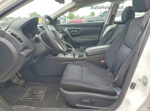 1N4AL3AP5HC243912 2017 NISSAN ALTIMA White Front interior view