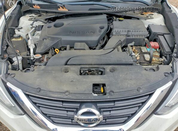 1N4AL3AP5HC243912 2017 NISSAN ALTIMA White Rear interior view