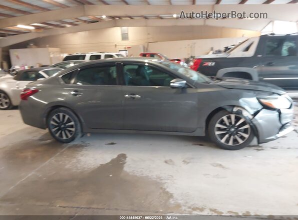 1N4AL3AP5JC107737 2018 NISSAN ALTIMA Gray Rear interior view