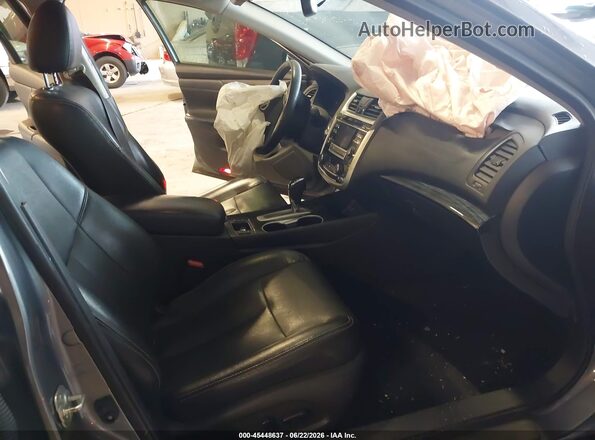1N4AL3AP5JC107737 2018 NISSAN ALTIMA Gray Front interior view
