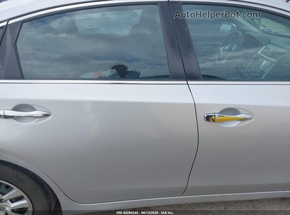 1N4AL3AP5JC161104 2018 NISSAN ALTIMA Серебряный Вид задней части салона