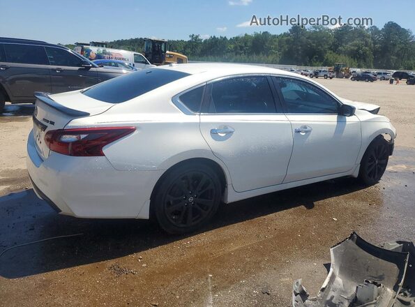 1N4AL3AP5JC290797 2018 NISSAN ALTIMA White 