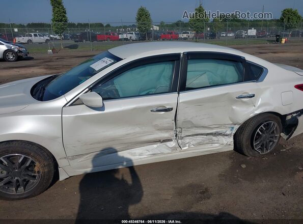 1N4AL3AP6GC179667 2016 NISSAN ALTIMA Белый Вид спереди