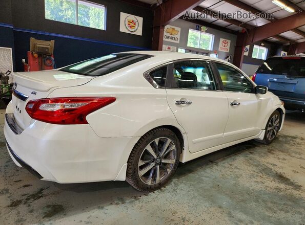 1N4AL3AP6GC197926 2016 NISSAN ALTIMA White 