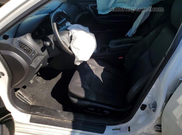1N4AL3AP6GC269515 2016 NISSAN ALTIMA White Front interior view