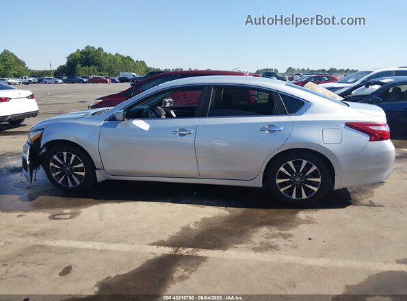 1N4AL3AP6HC230747 2017 NISSAN ALTIMA Silver Widok wnętrza z tyłu
