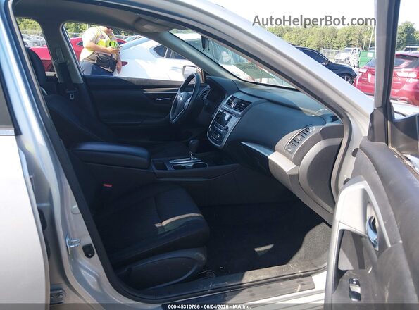 1N4AL3AP6HC230747 2017 NISSAN ALTIMA Silver Widok wnętrza z przodu
