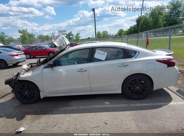 1N4AL3AP6HC243014 2017 NISSAN ALTIMA White Սալոնի 360 աստիճան տեսք