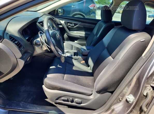 1N4AL3AP6HC276661 2017 NISSAN ALTIMA Gray Front interior view