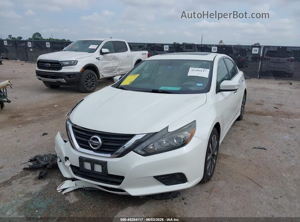 1N4AL3AP6JC136485 2018 NISSAN ALTIMA White Առջևի ձախ երեք քառորդ տեսարան