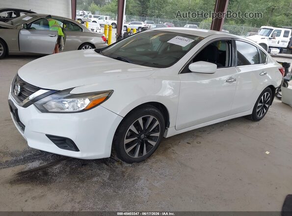 1N4AL3AP6JC173228 2018 NISSAN ALTIMA White Առջևի ձախ երեք քառորդ տեսարան