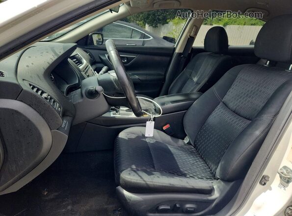 1N4AL3AP6JC216580 2018 NISSAN ALTIMA White Vista interior delantera