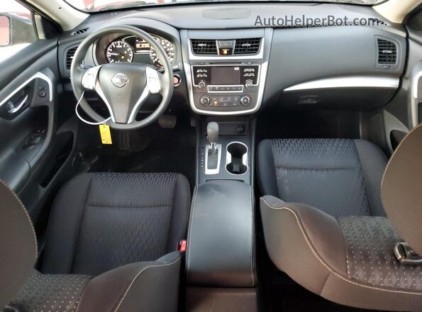 1N4AL3AP7GC162909 2016 NISSAN ALTIMA Red Dashboard view