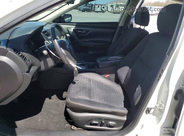1N4AL3AP7GC258605 2016 NISSAN ALTIMA White Widok wnętrza z przodu