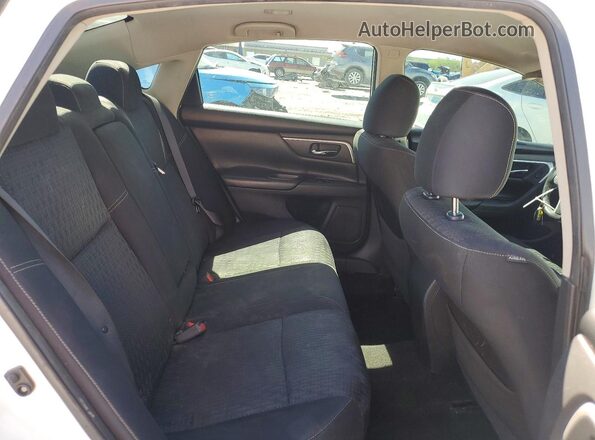 1N4AL3AP7GC258605 2016 NISSAN ALTIMA White Widok tylnych siedzeń