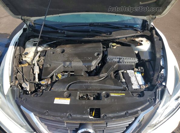 1N4AL3AP7GN336255 2016 NISSAN ALTIMA Белый Вид задней части салона
