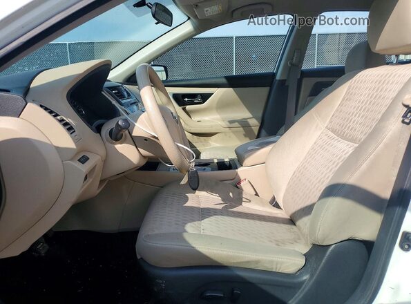 1N4AL3AP7GN336255 2016 NISSAN ALTIMA Белый Вид салона спереди