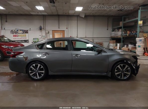 1N4AL3AP7HC233723 2017 NISSAN ALTIMA Gray 360 interior view
