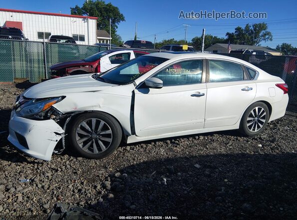 1N4AL3AP7HC239070 2017 NISSAN ALTIMA White 